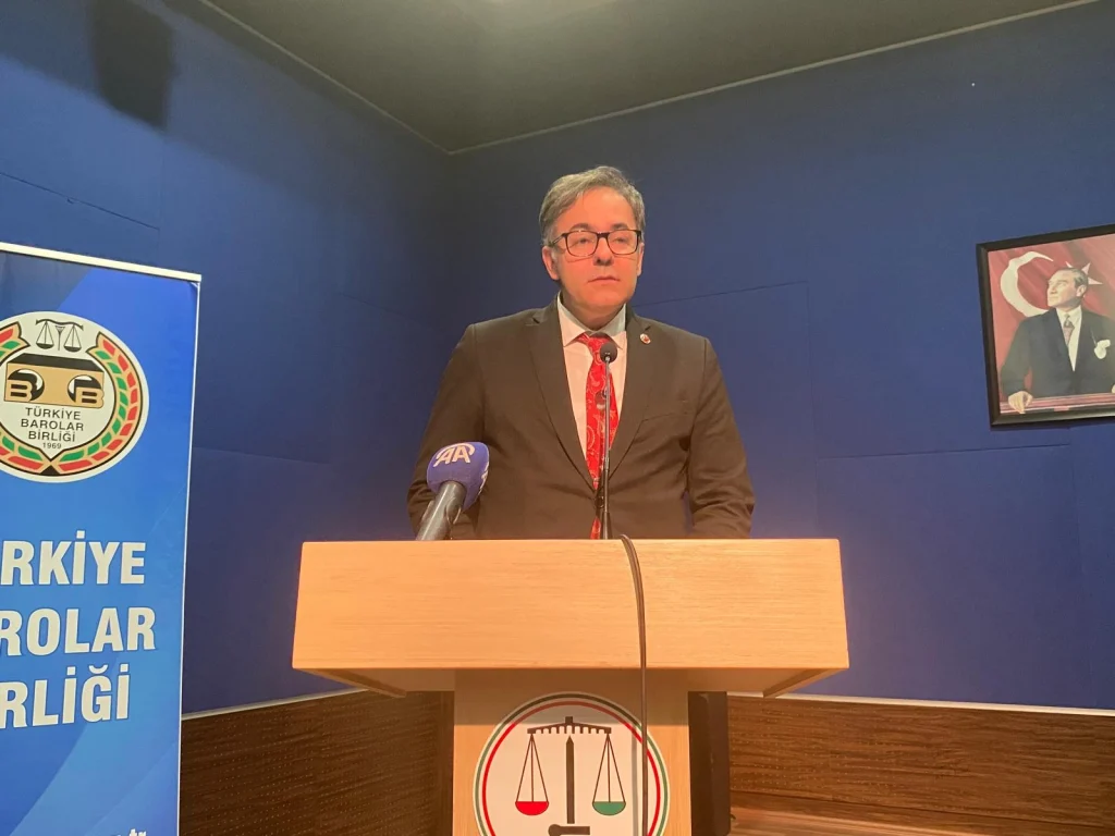 Türk Mühendis ve Mimarlar Odaları Birliği (TMMOB) Edirne İl Koordinasyon Kurulu (İKK), su krizine ve kaynakların yönetimine dikkat çekmek amacıyla “Edirne’nin Su Kaynakları ve Yönetimi” panelini düzenledi. 