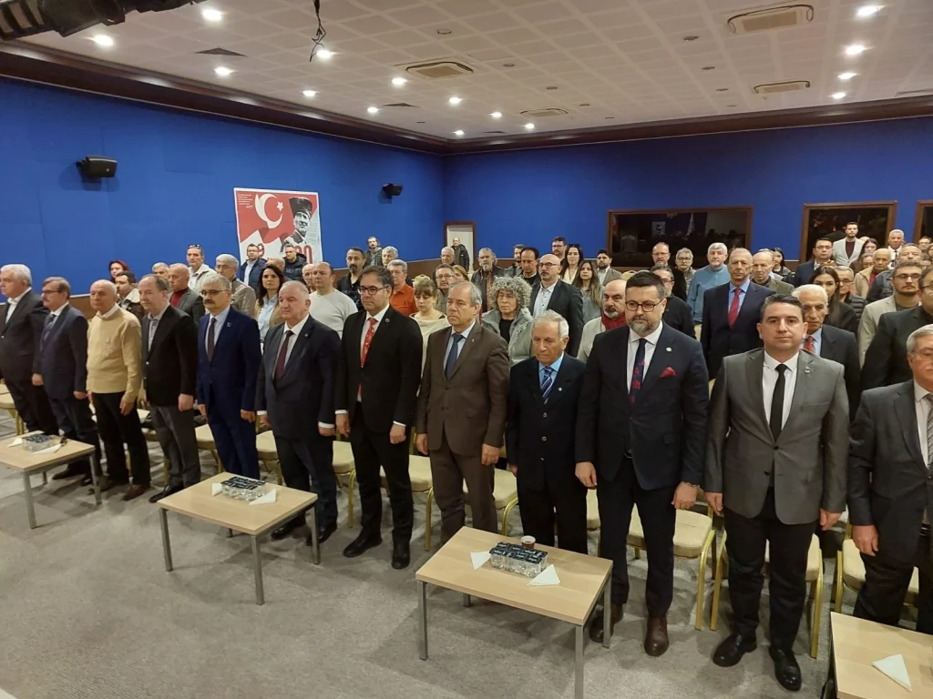 Türk Mühendis ve Mimarlar Odaları Birliği (TMMOB) Edirne İl Koordinasyon Kurulu (İKK), su krizine ve kaynakların yönetimine dikkat çekmek amacıyla “Edirne’nin Su Kaynakları ve Yönetimi” panelini düzenledi. 