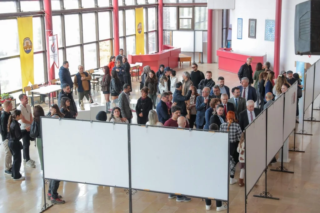 Şehit Ressam Hasan Rıza anısına anlamlı sergi