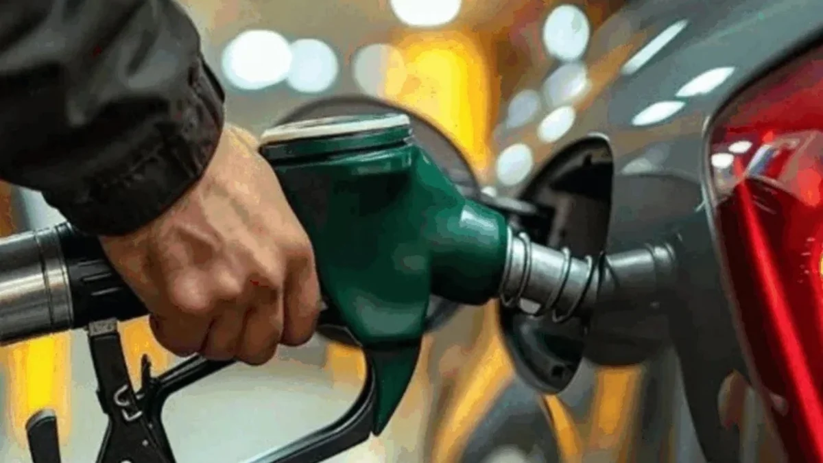 Akaryakıtta indirim sonrası yeni zam