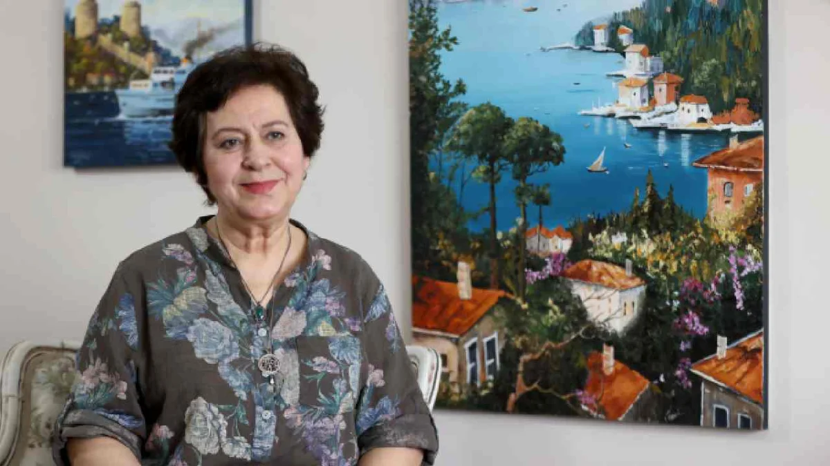 Atölyeye dönüştürdüğü evinde hayallerini tuvallere yansıtıyor