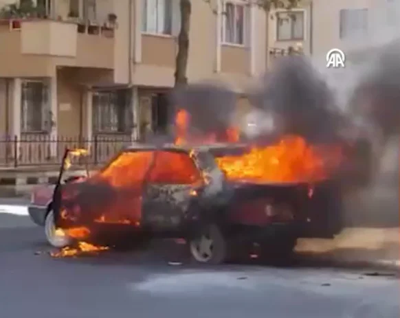 Çorlu'da seyir halindeki otomobil yandı