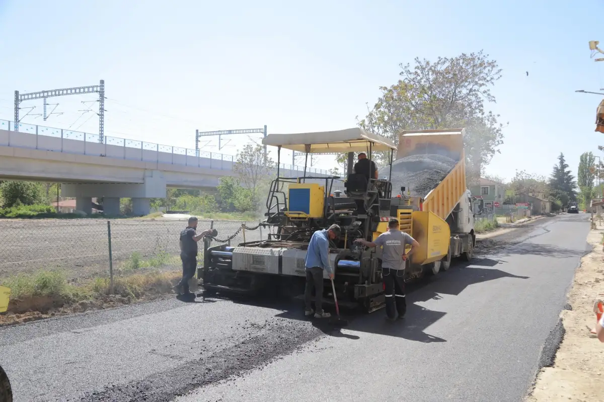 Darul Hadis Caddesi'nde asfalt işlemi tamam