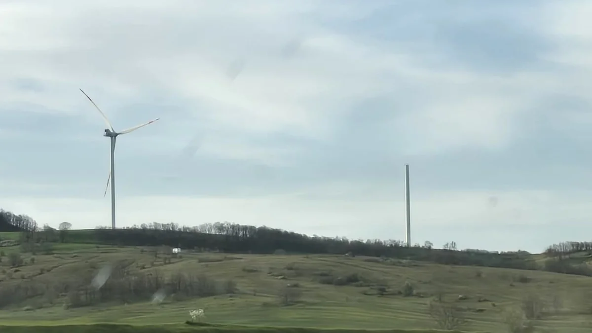 Edirne'de şok olay: Dev rüzgar türbininin başı koptu!