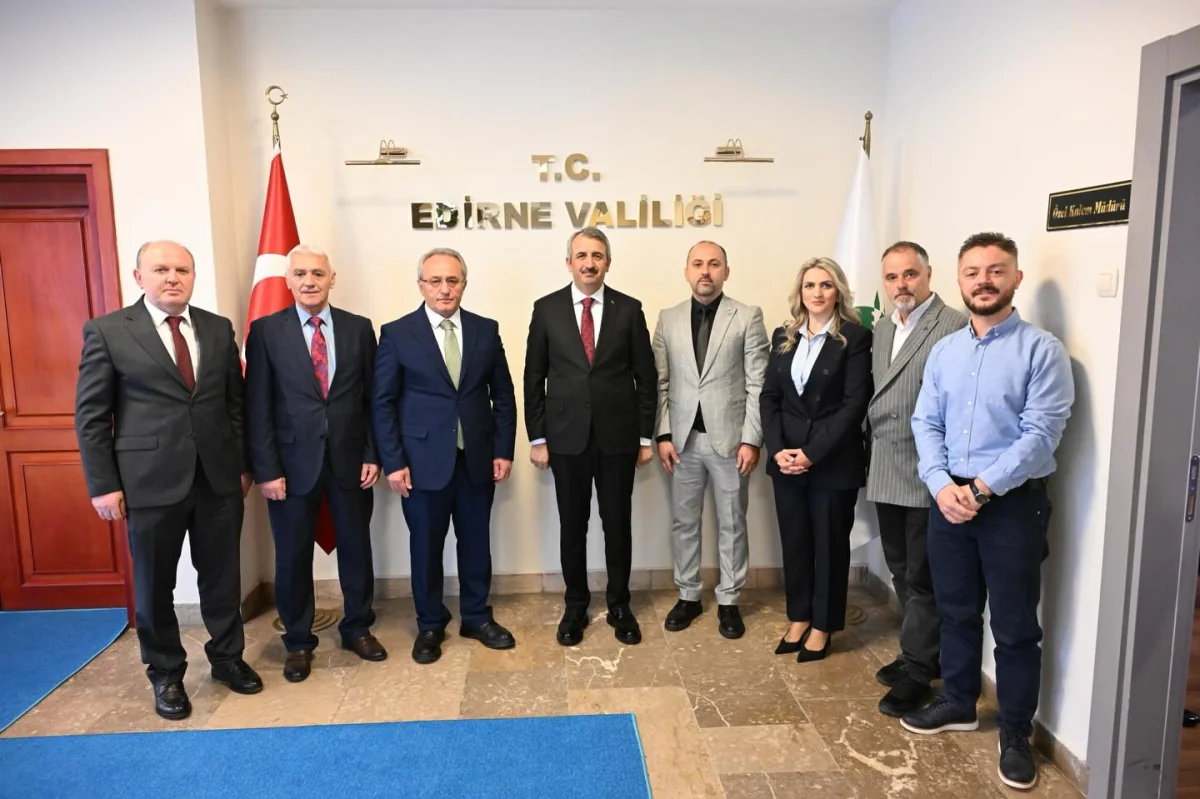 Kosovalı öğretmenler Vali Sezer'i ziyaret etti