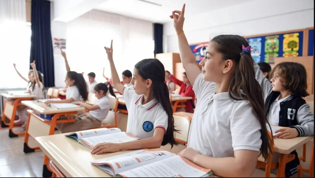 Okullarda kamera dönemi: Polis takibi sürekli olacak