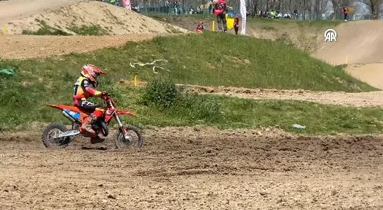 8 Yaşındaki motokrosçu Ömer, Avrupa parkurlarında Türkiye'yi temsil edecek