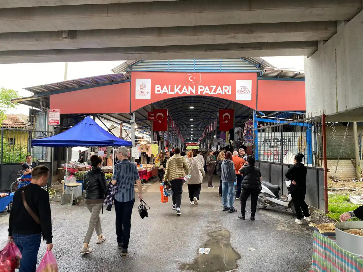 Balkan Pazarı'nda bayram telaşı