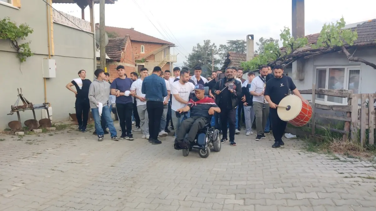 Bursa'da engelli bireye temsili asker eğlencesi yapıldı