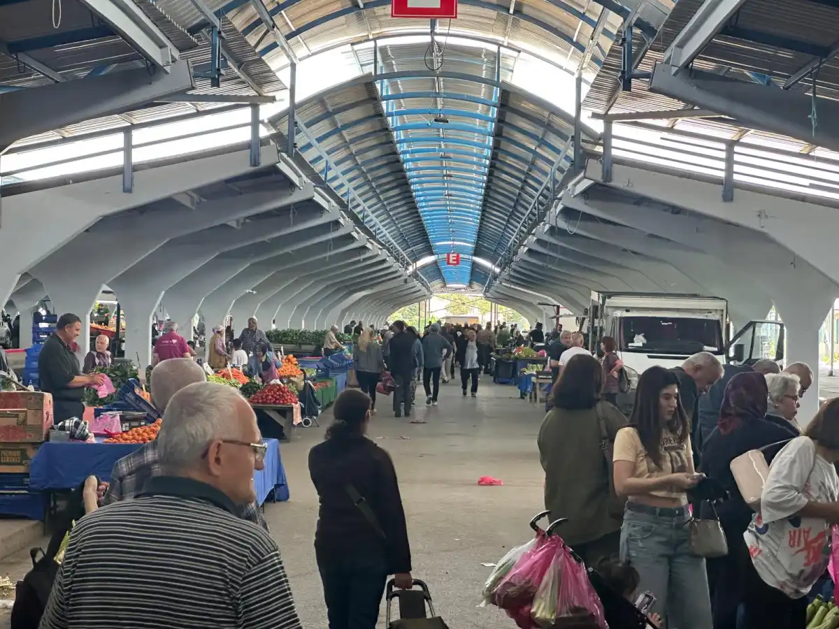 Doğu ve batı Edirne'de pazar tezgahında buluştu!  Kilosu 400 TL'yi bulan otlara ilgi yoğun