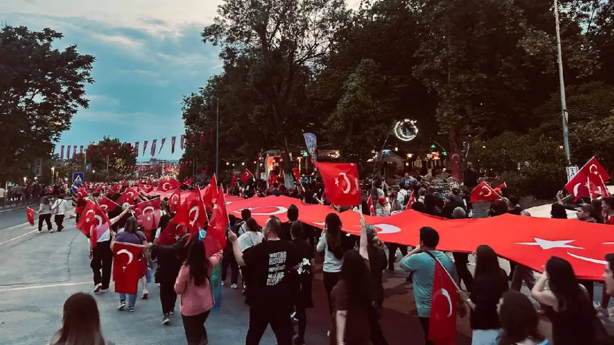 Edirne’de 19 Mayıs Gecesi Meşalelerle Aydınlandı