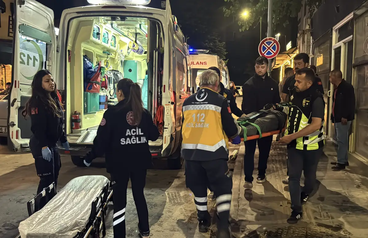 Edirne'de otomobile yandan daldılar: 2 yaralı