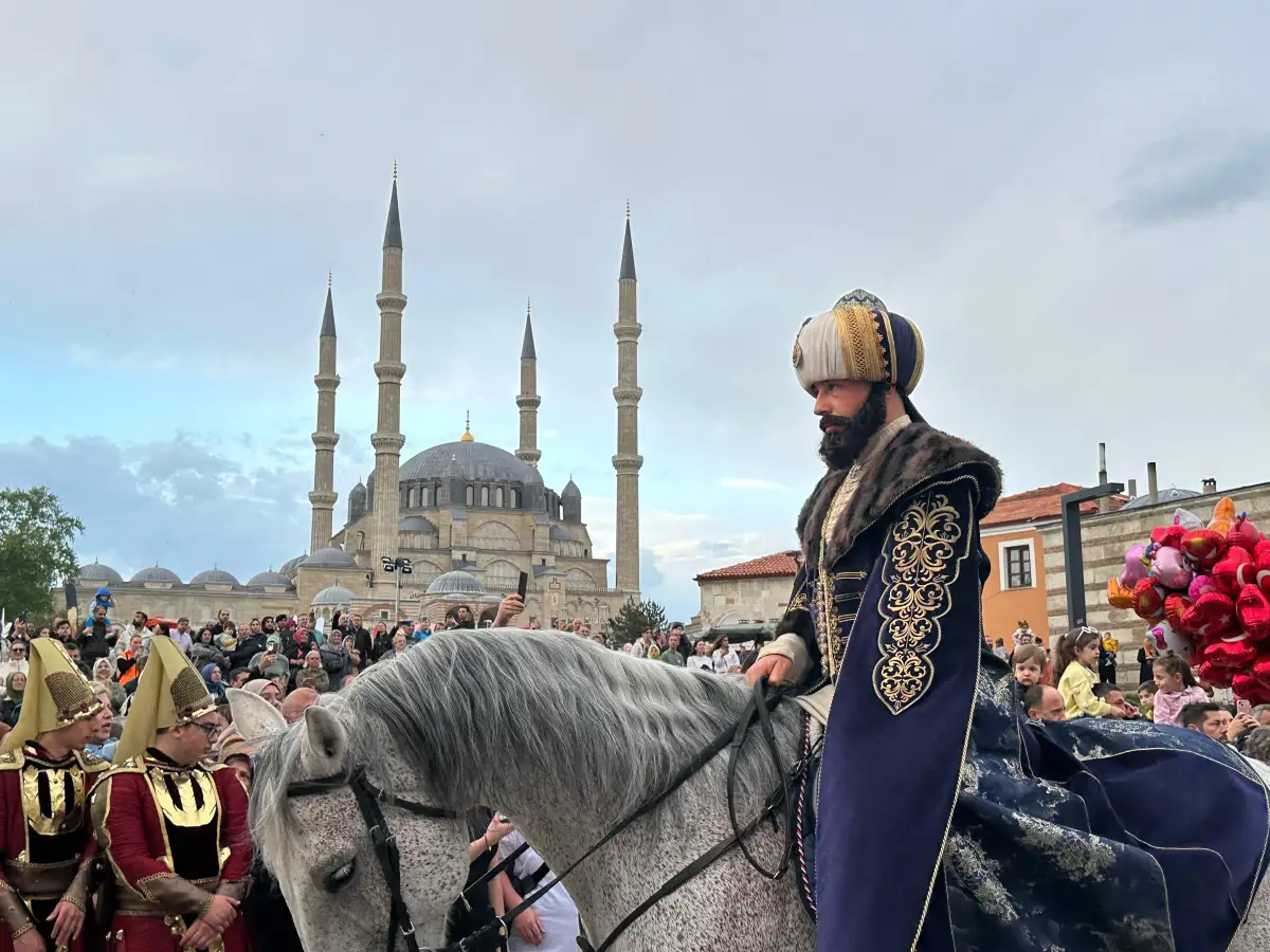 Fethin kalbi Edirne'de attı!
