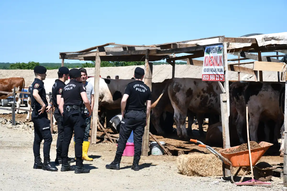 Kurban satış alanında çıkan kavgada 5 kişi yaralandı