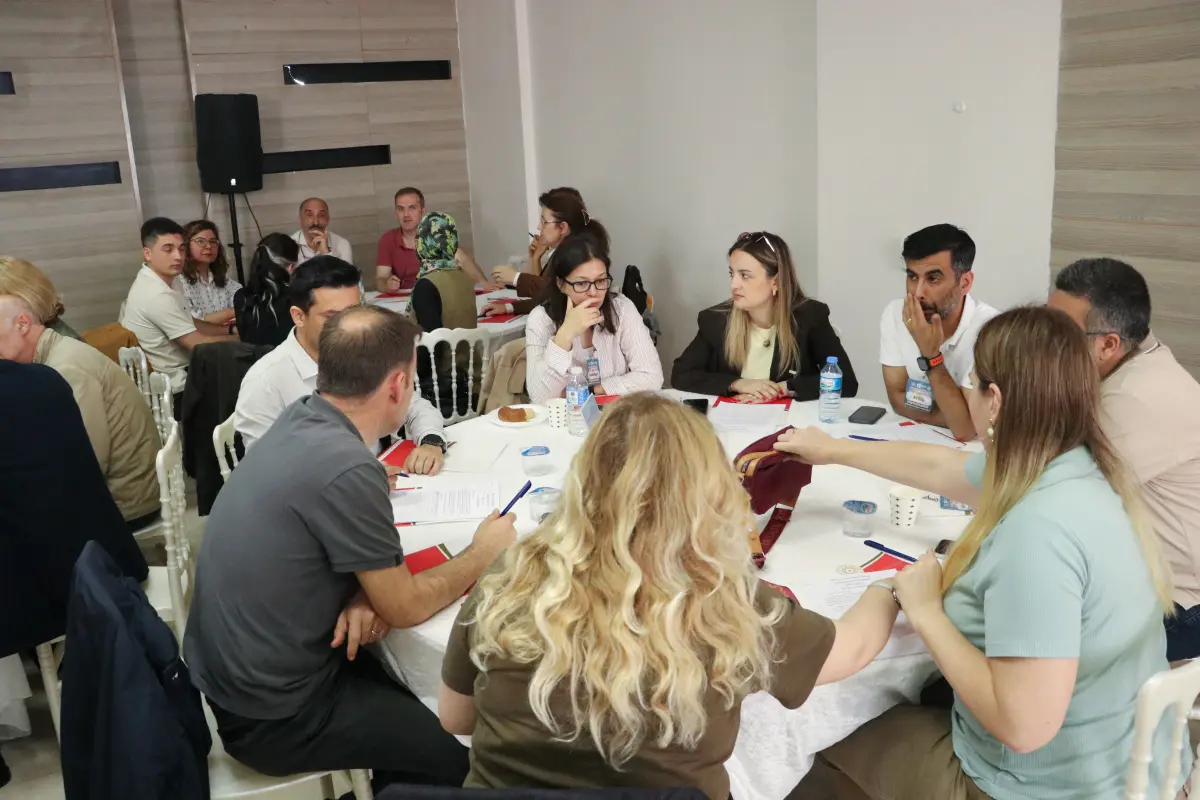 Öğretmenler Türkiye Yüzyılı Maarif Modeli için buluştu