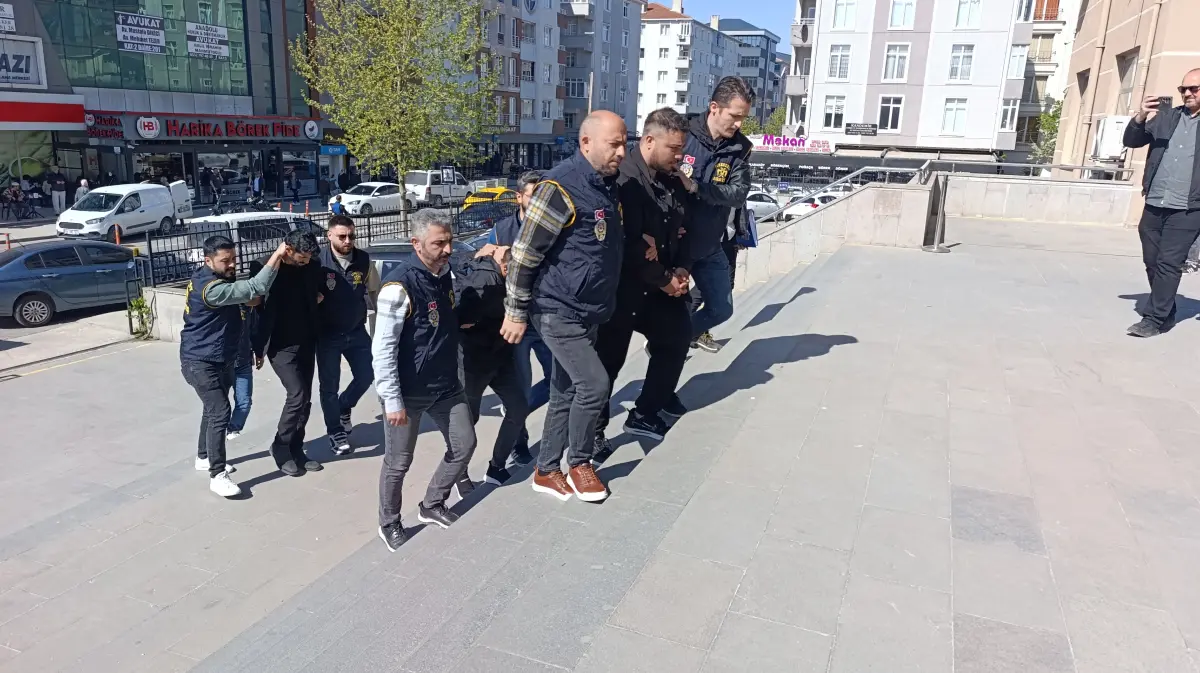 Telefon dolandırıcılığı yapan 3 şüpheli yakalandı