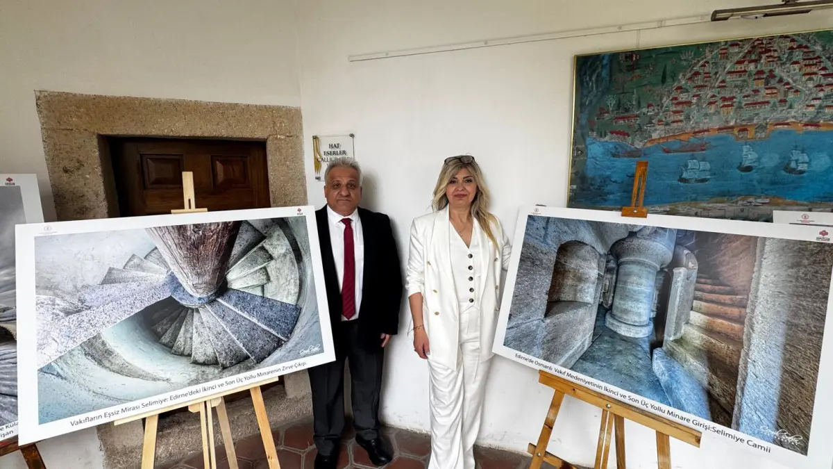 "Vakıf Medeniyetinin Zarafeti" Fotoğraf Sergisi Açıldı