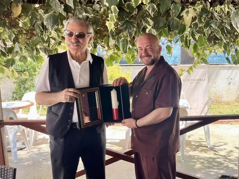 Ağa Özünlü'den anlamlı ziyaret: Ağalar kol bağladı