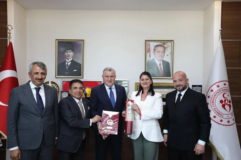 Bakan Osman Aşkın Bak'a Kırkpınar daveti