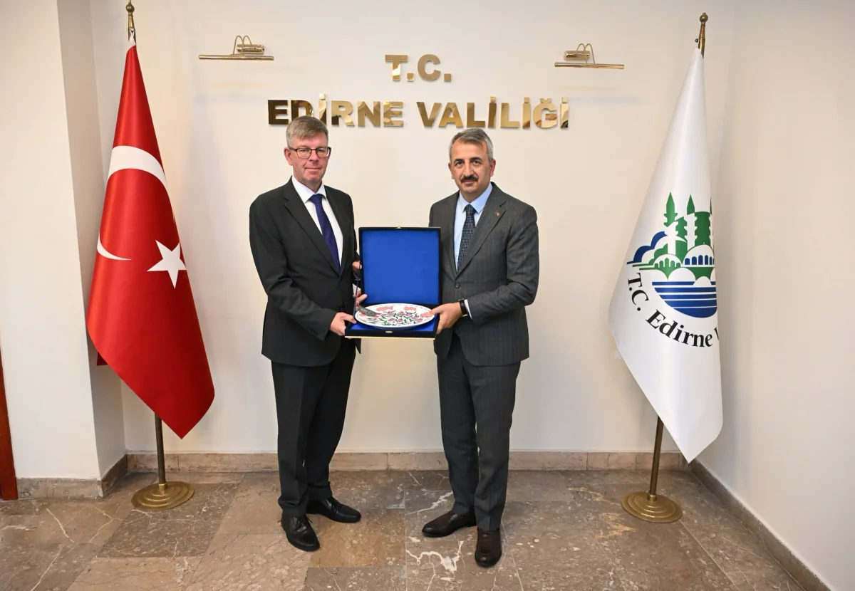 Büyükelçi Janukonis'ten Vali Sezer'e ziyaret
