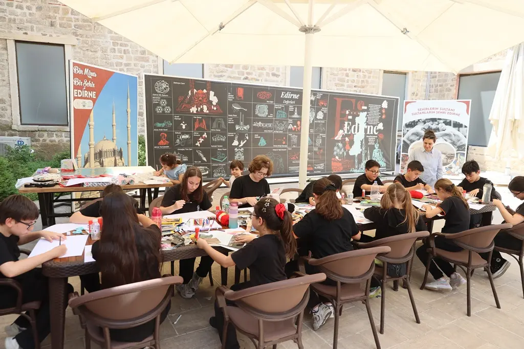 Edirne Bienali'nde 'Fanzin' atölyesi