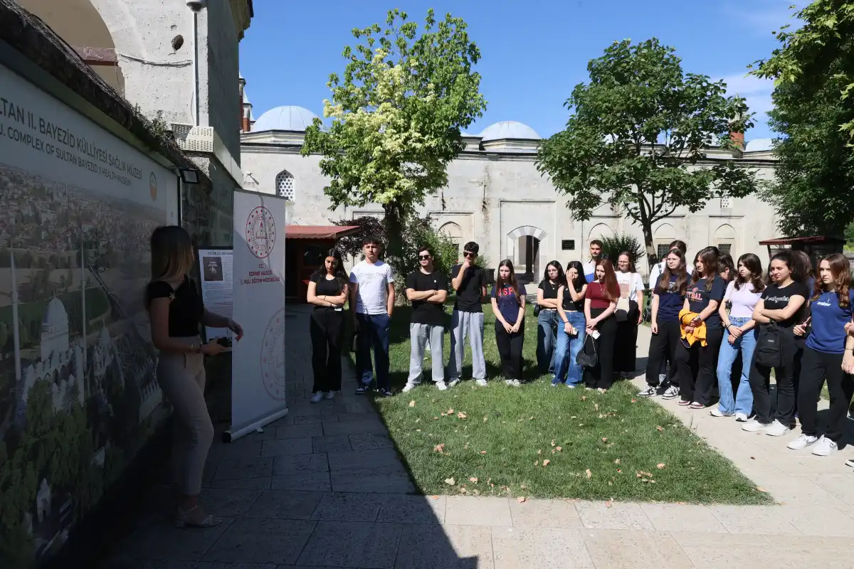 Edirne'de lise öğrencileri Osmanlı tıbbiyesinde ders işledi