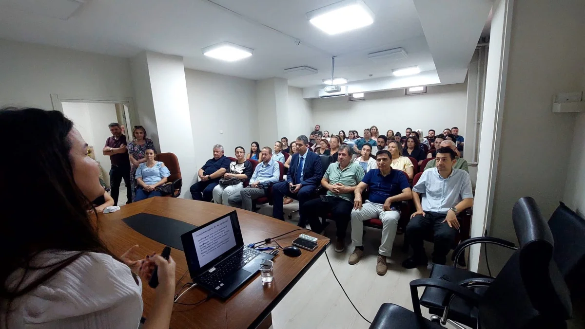 Edirne'de sınav kaygısı ve ebeveyn yaklaşımı eğitimi verildi