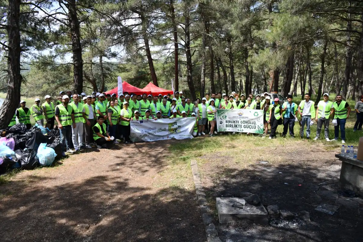 Edirne'de yeşil gelecek için eş zamanlı temizlik hareketi