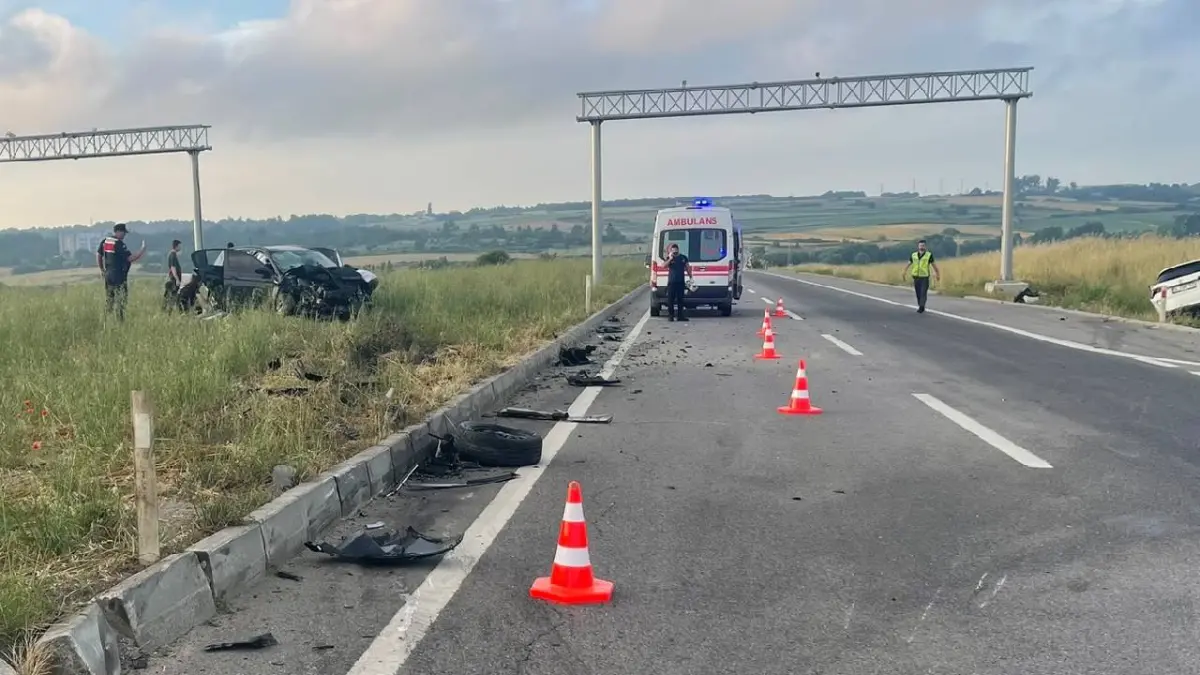 Feci Kazada Otomobilden Çıkanlar Herkesi Şaşırttı !