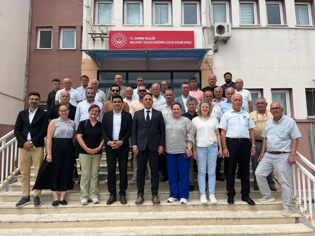 İhtiyaç sahiplerine hızlı ulaşım için muhtarlarla el ele