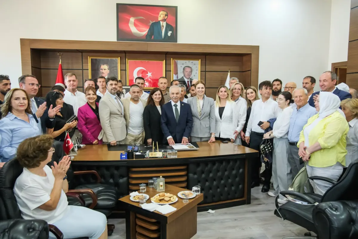 Mehmet Özcan’a ilk ziyaret, AK Parti İl Teşkilatı’ndan