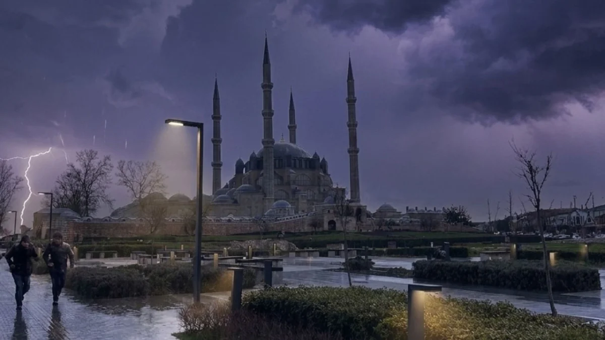 Meteorolojiden uyarı: Edirne'de sağanak aniden bastıracak!