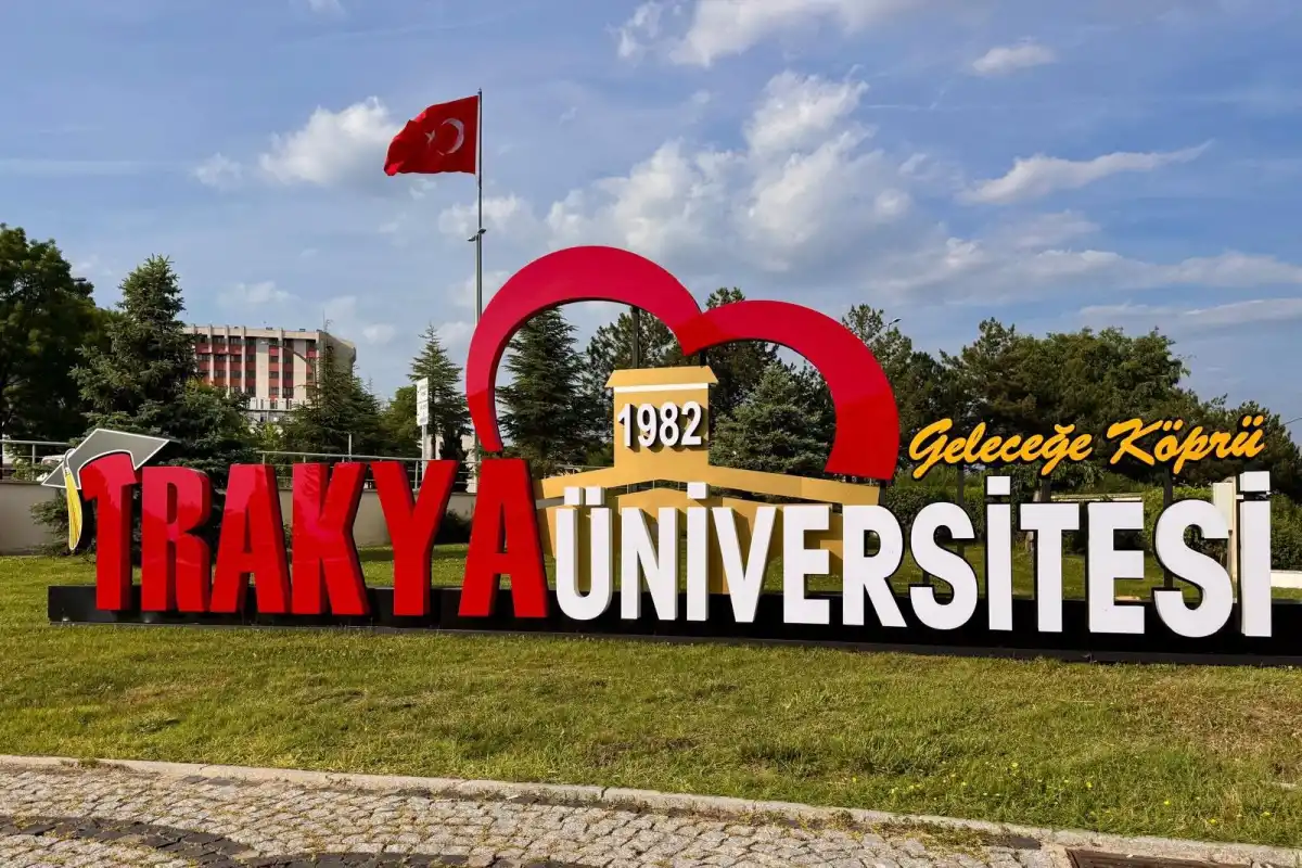 Mezuniyet sevinci bu kadraja sığar