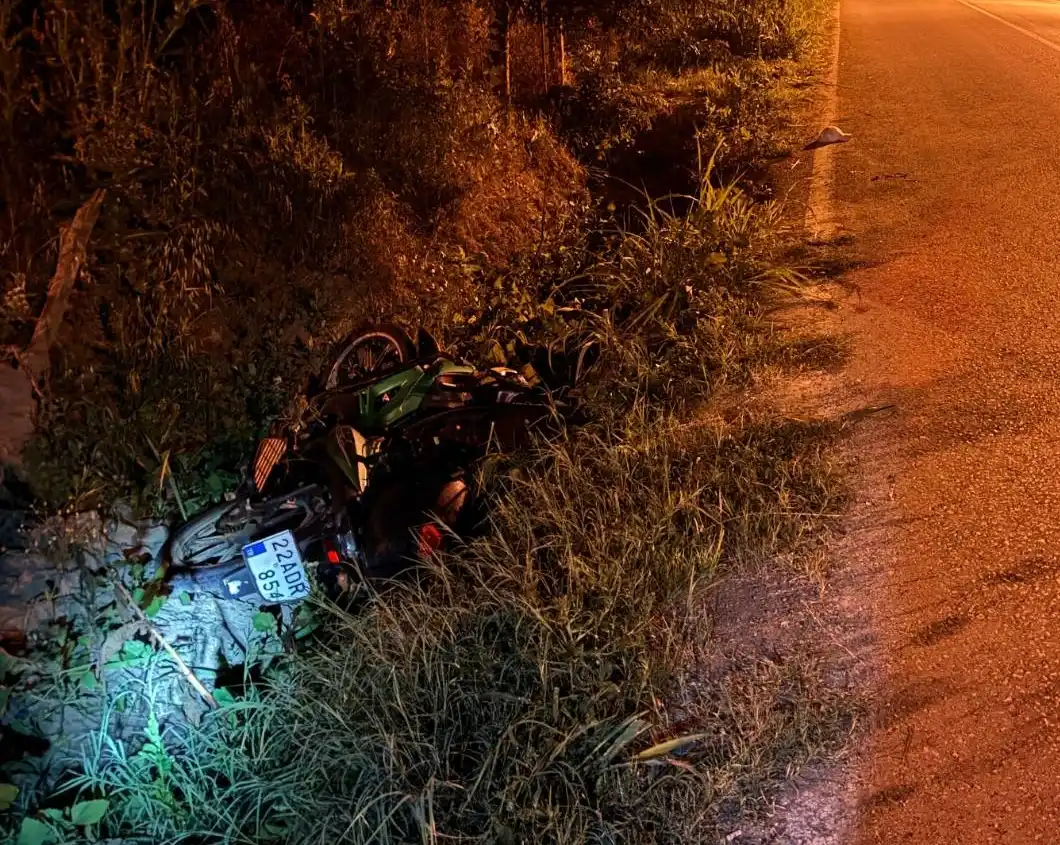 Seyir Halinde devrilen motosikletin sürücüsü yaralandı