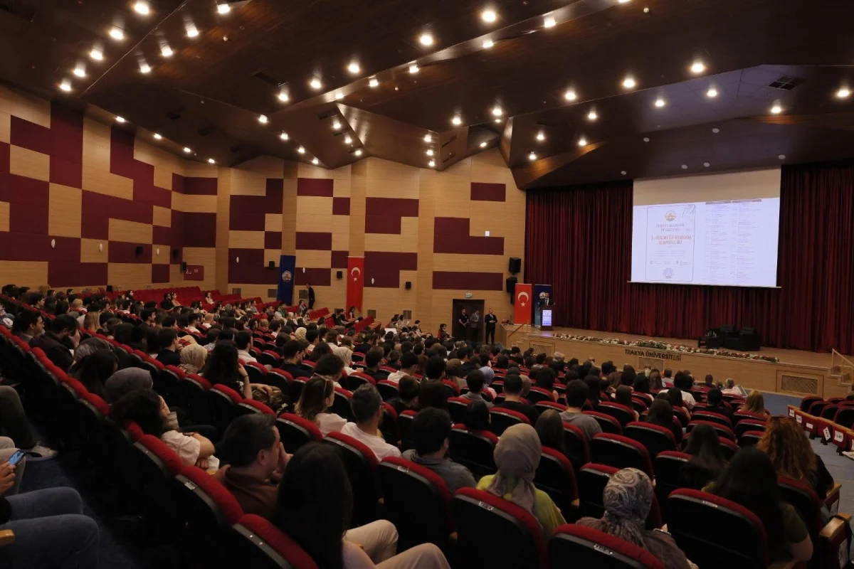 Tıp öğrencileri "Hekimliğe Merhaba Sempozyumu"nda buluştu