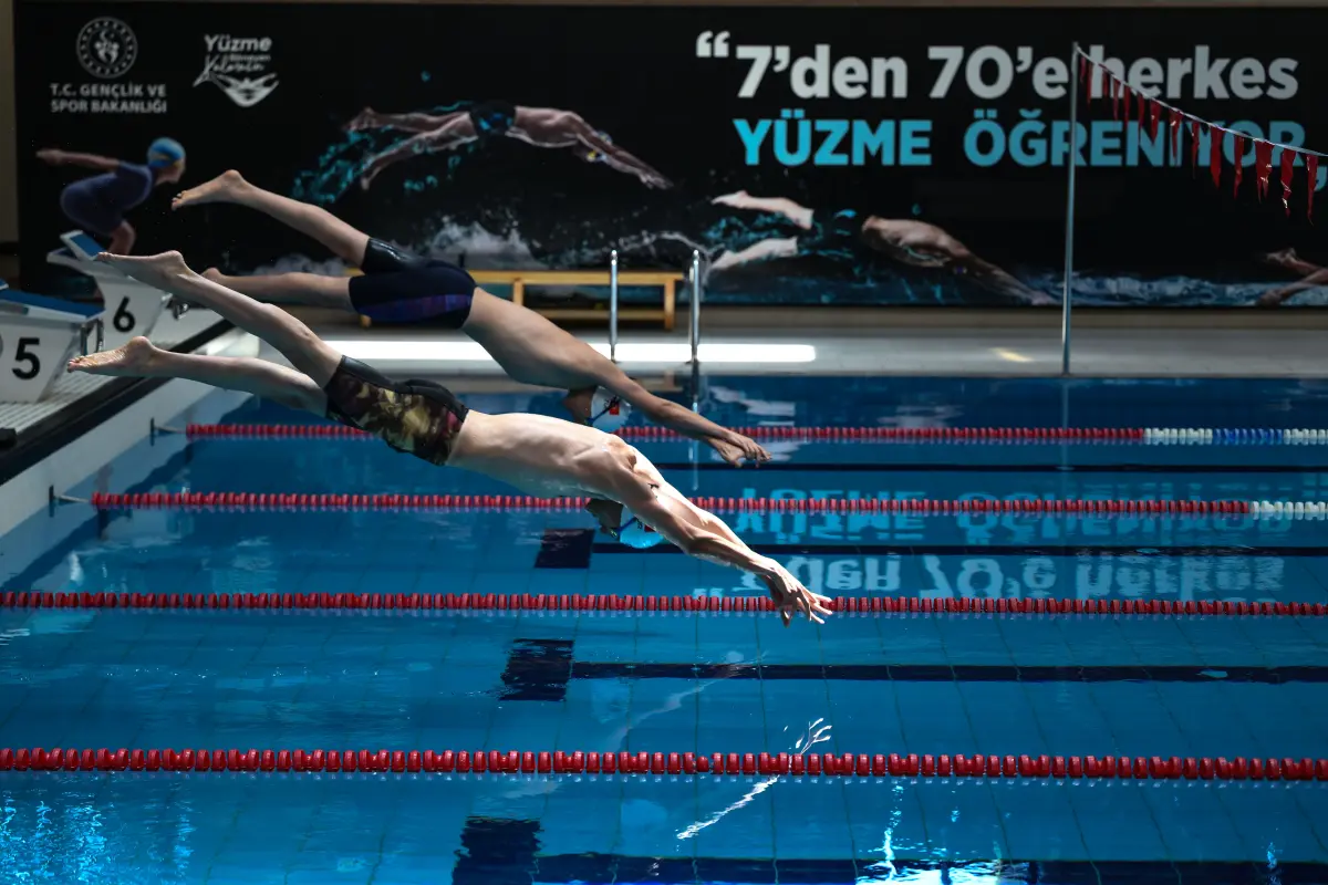 Türkiye şampiyonu ikiz yüzücüler gözlerini olimpiyatlara dikti