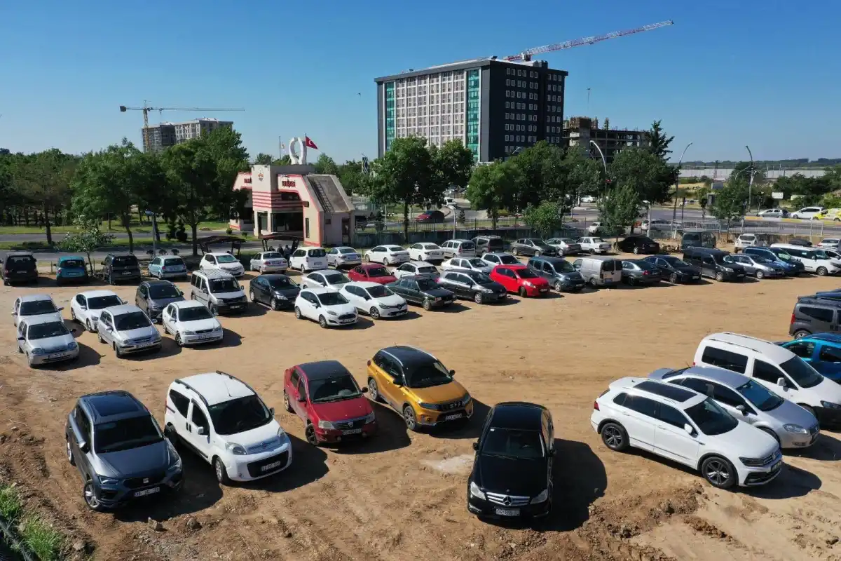 Ücretsiz Yeni Otoparklar Trafiği Rahatlattı