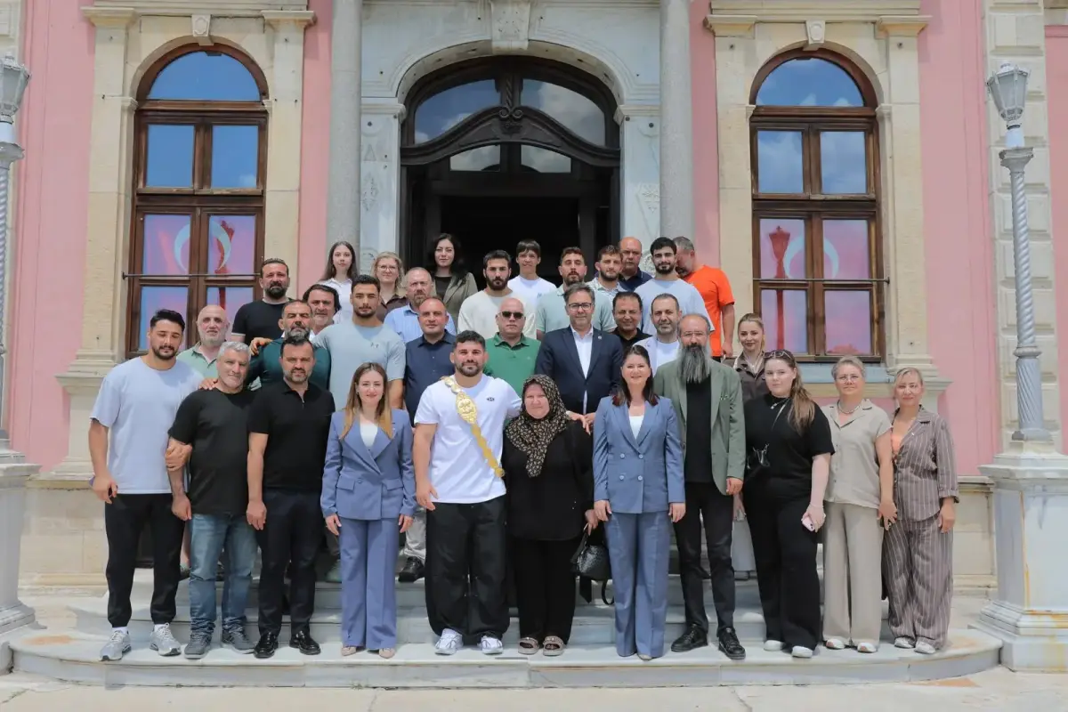 Başkan Gencan, Kırkpınar’ın Şampiyonlarını Ağırladı