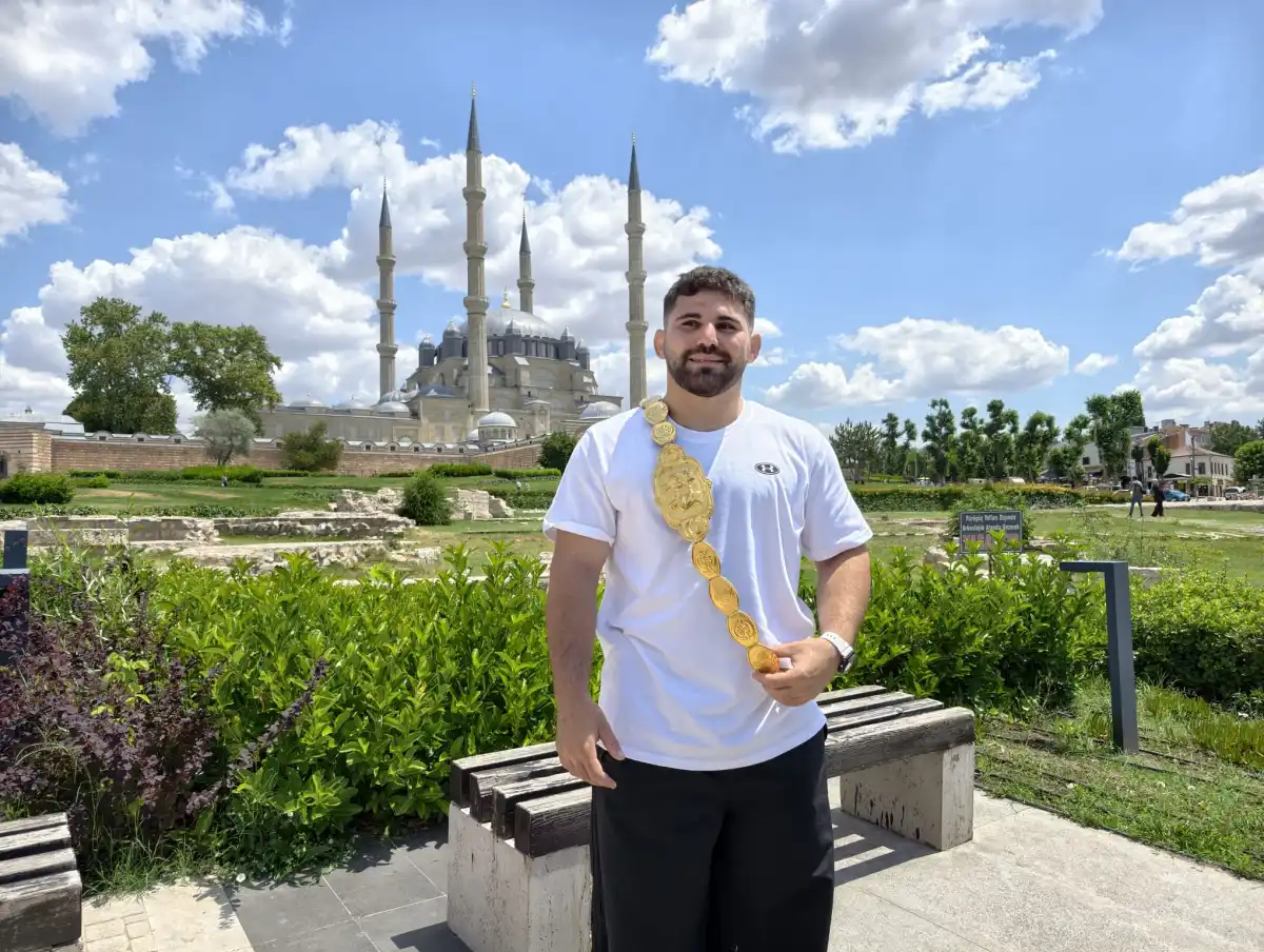 Başpehlivan Erkan Taş: “Çocukluk hayalimi gerçekleştirdim, bu duygu tarif edilemez”