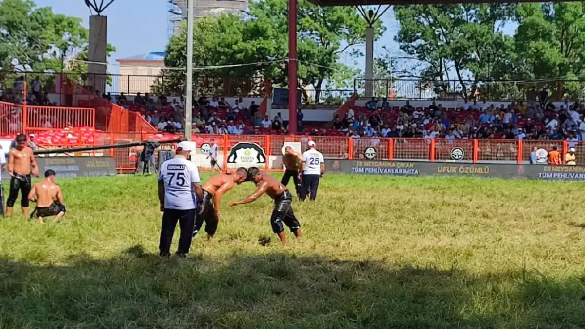 Edirneli Pehlivan Bayram Gümüşdağ Rakibine Yenildi