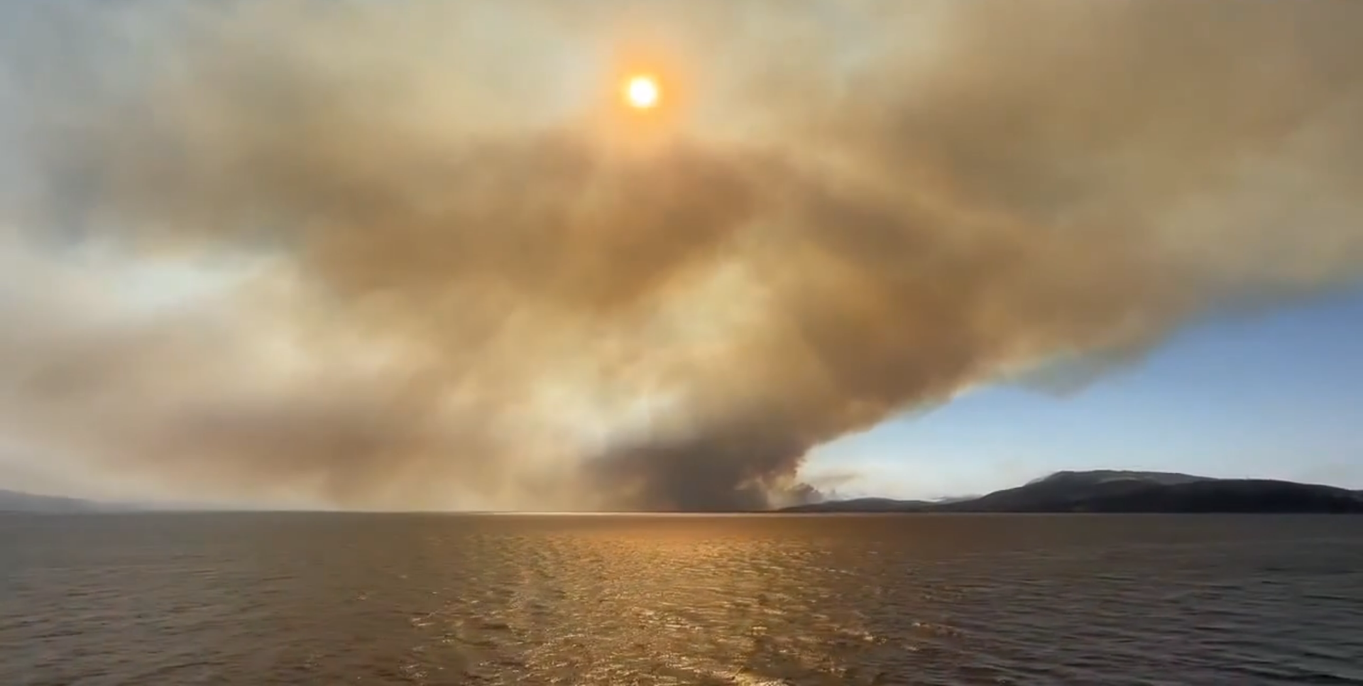 Yunanistan'da Askeri Mühimmat Deposunda Patlama!