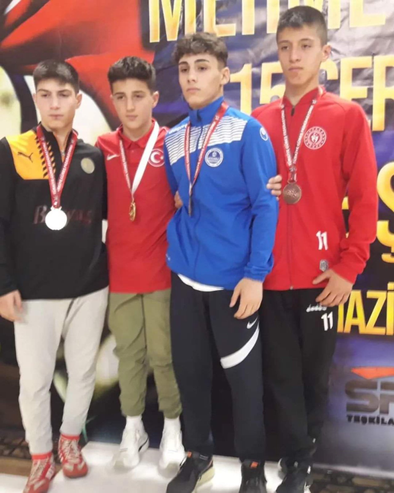 Edirne’den güreşte derece