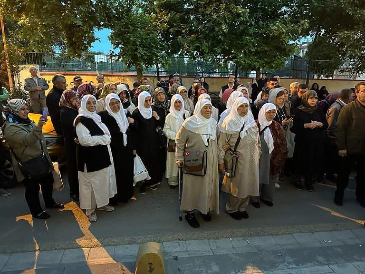 Keşan hacı adaylarını yolcu etti