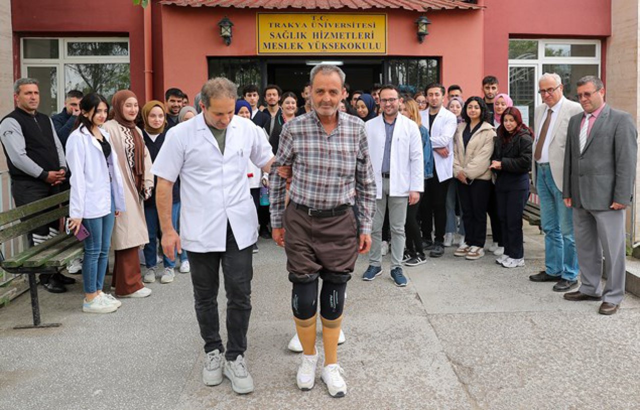 Depremde uzvunu kaybeden vatandaşa yardım eli