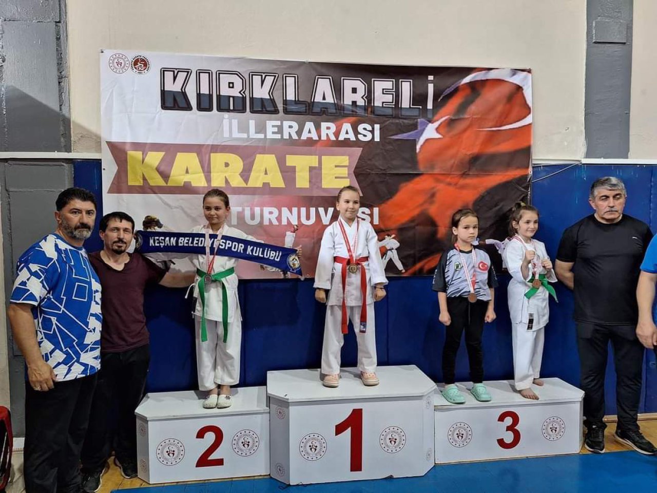 Keşan karateye damga vurgu