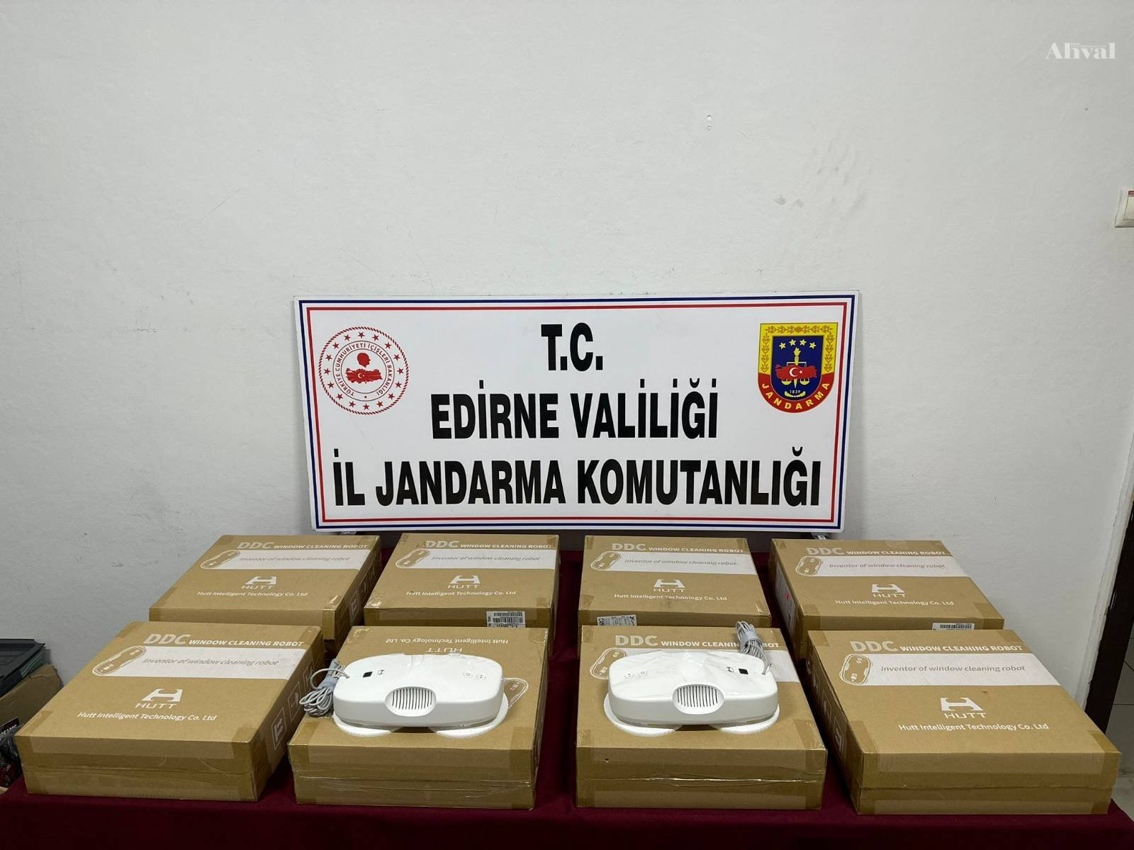 Kaçak robotlara jandarma engeli