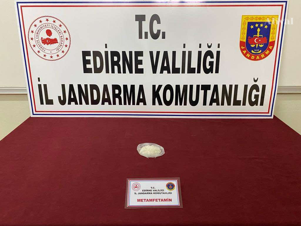 Araçtaki uyuşturucu jandarma radarında