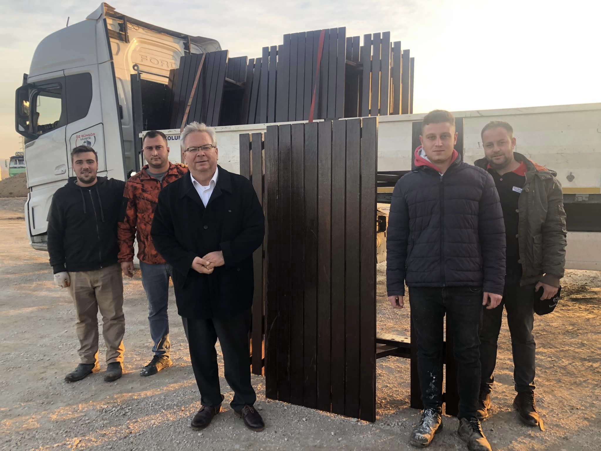 İBB’den Süloğlu’na piknik masaları