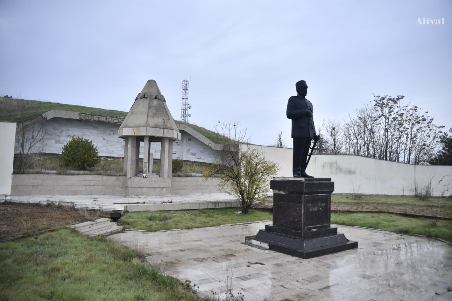 Anma töreni yenilenen anıtta planlanıyor