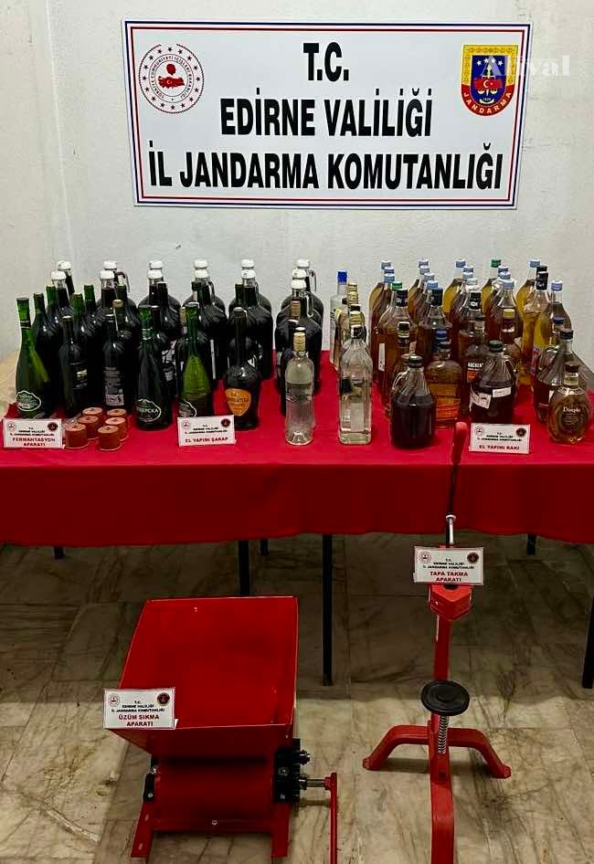 Aranan evde 161 litre kaçak içki